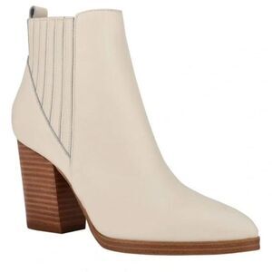 Marc Fisher Alva Chunky Heel Pointed Toe Ankle Bootie in Cream Leather- Size 9.5